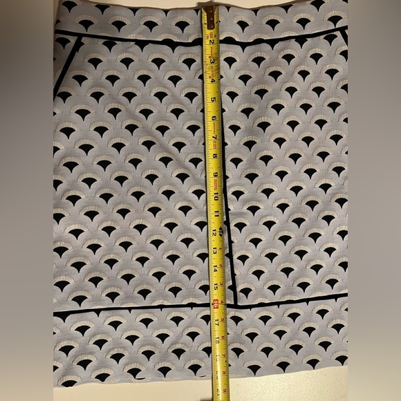 Ann Taylor textured skirt-light blue/black/white..above knee size 10 - Picture 11 of 12